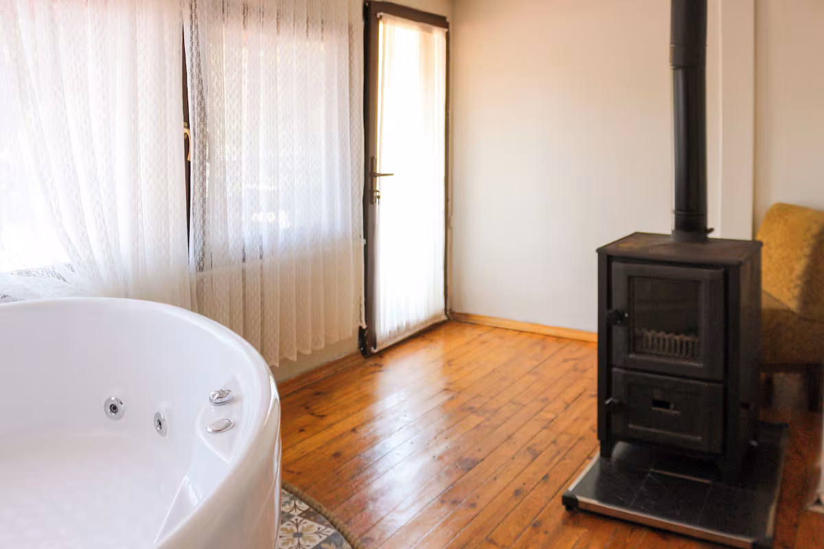 Jakuzili Balkonlu Çatı Suiti